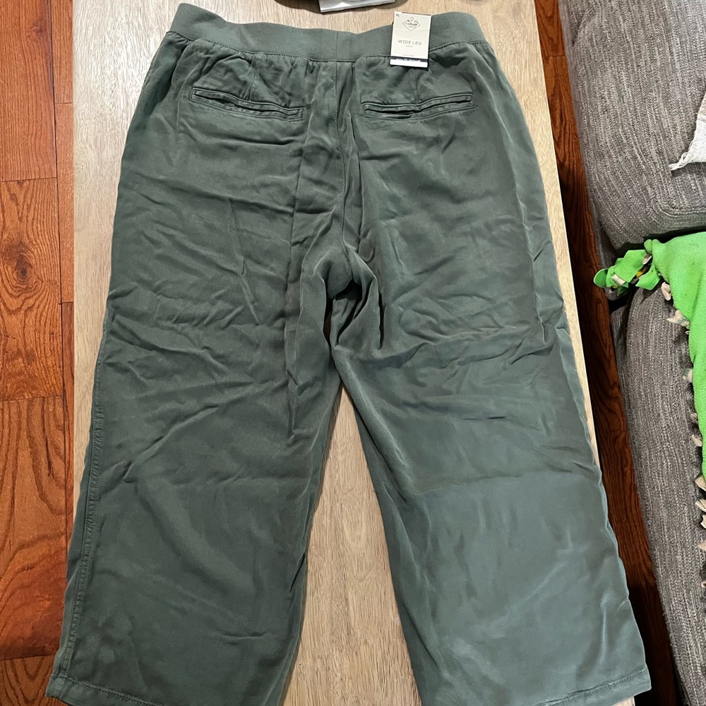 St. John's Bay Forest Green Wide Leg Crop Pants